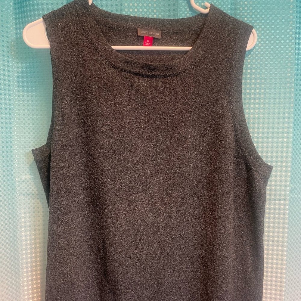 ☘️☘️Vince Camuto Charcoal Muscle Tee